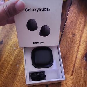 Samsung Galaxy Buds2 in Black Read Description - AS-IS